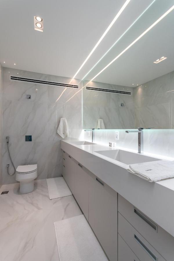 Apartment Agradavel Em Ipanema - 2 Completas - J303 Z2 *