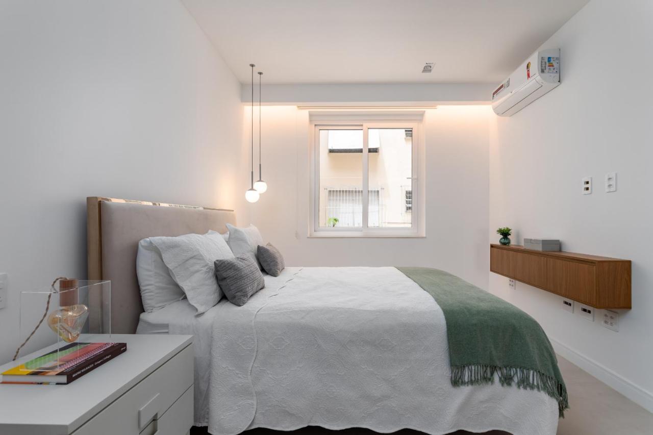 Agradavel Em Ipanema - 2 Completas - J303 Z2 *